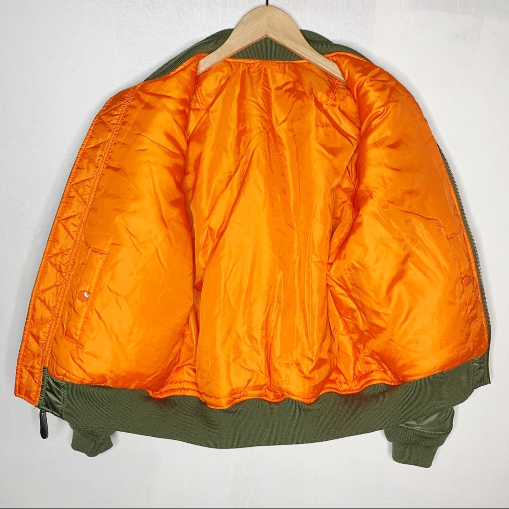 ALPHA INDUSTRIES MA-1 Classic Bomber Flight Jacket - Picture 5 of 16